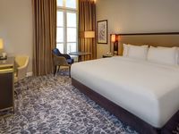 Hilton-london-euston-double-deluxe-guest-room-spotlisting