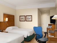 Hilton-rome-airport-twin-guest-room-spotlisting