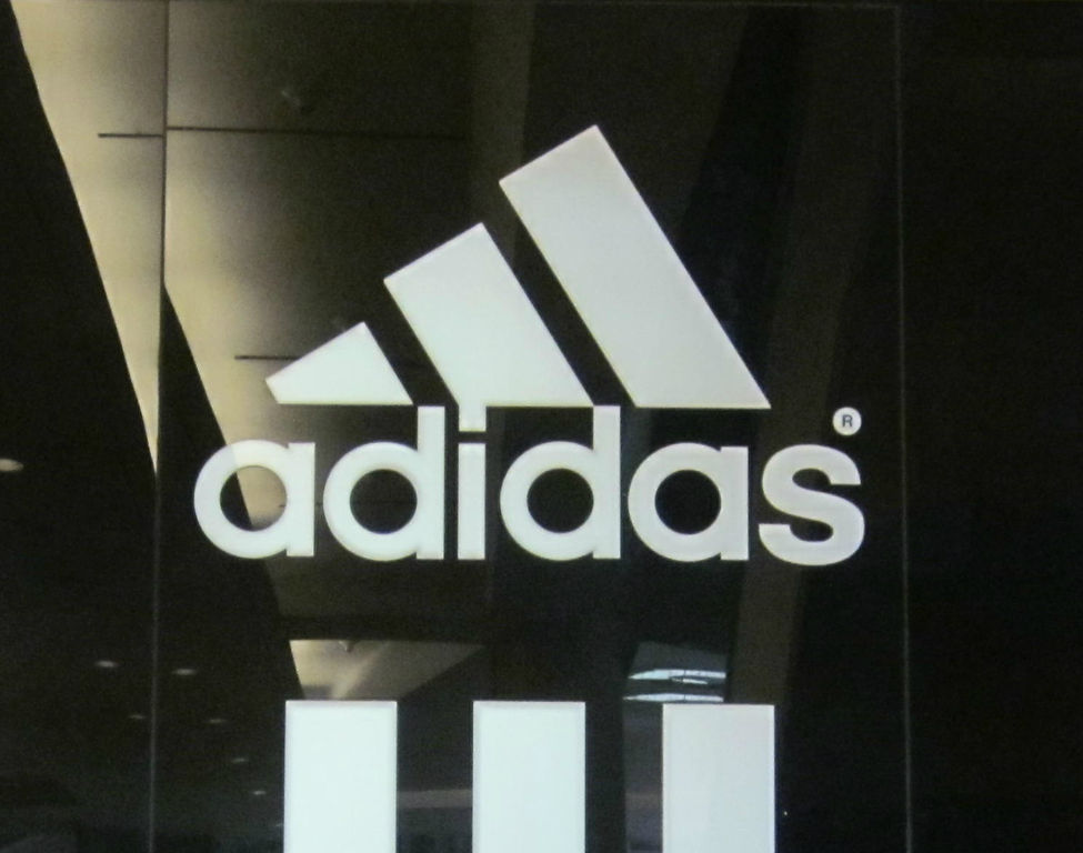 adidas outlet stockport