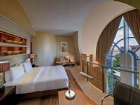 Hilton-berlin-hotel-dome-suite-spotlisting