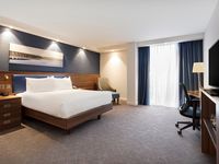 Hampton-by-hilton-dundee-city-centre-queen-guest-room-spotlisting
