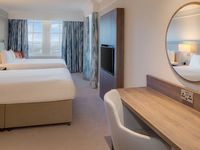 Hilton-edinburgh-carlton-guest-room-view-spotlisting