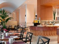 Hilton-rome-airport-le-colonne-restaurant-spotlisting